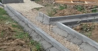 Установка бордюров для плитки в Мирном в октябре