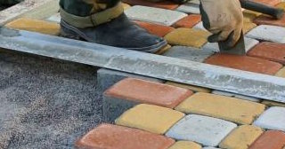 Укладка клинкерной брусчатки в Мирном: цена от 809 руб. за м2