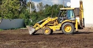 Выравнивание рельефа в Мирном в октябре