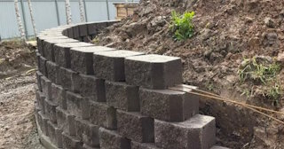 Установка подпорной стенки в Мирном в октябре
